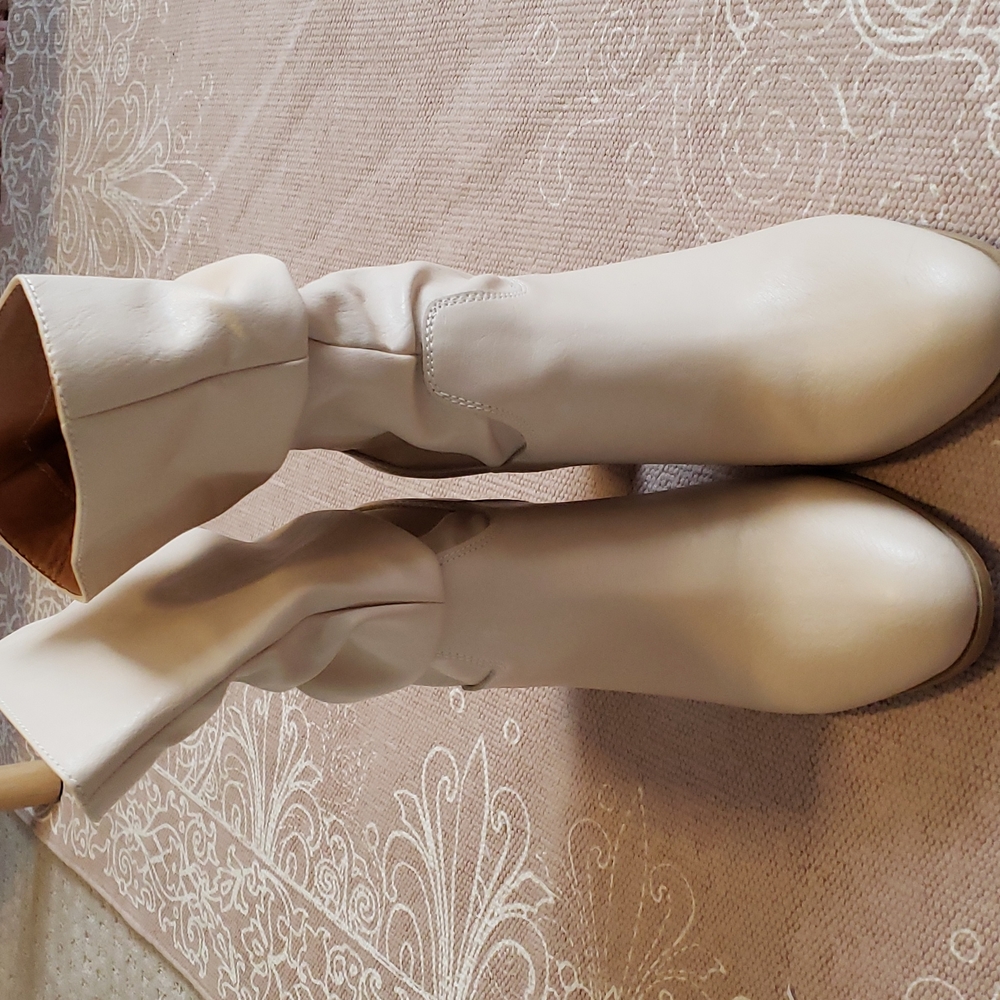Oasis Society cream leather ankle boots